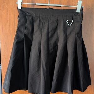 ROMWE Black A-Line Skirt with Pleats